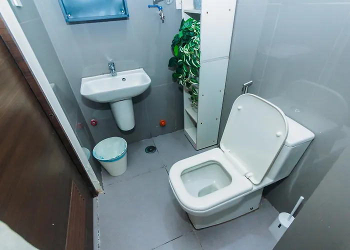 Urban Charm Cozy Meet 60 Air Swim Gym Park 300mb Apartment Manila