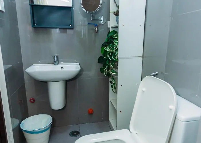 Apartment Urban Charm Cozy Meet 60 Air Swim Gym Park 300mb Manila