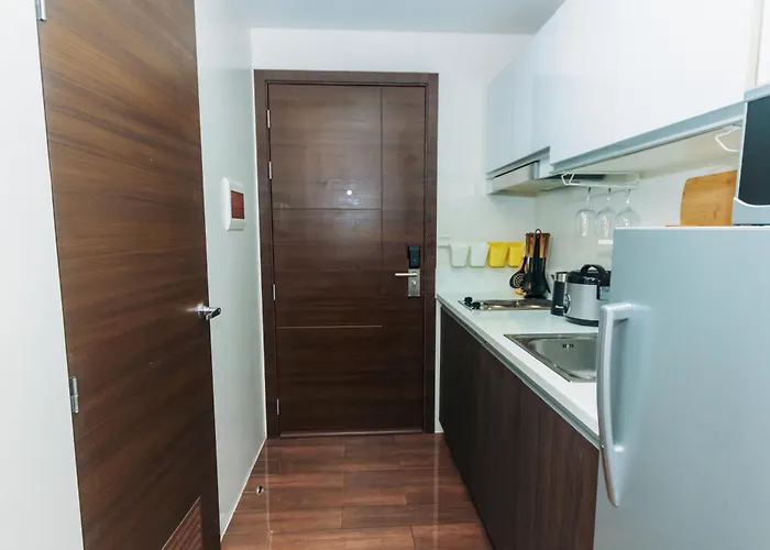 Urban Charm Cozy Meet 60 Air Swim Gym Park 300mb Apartment Manila